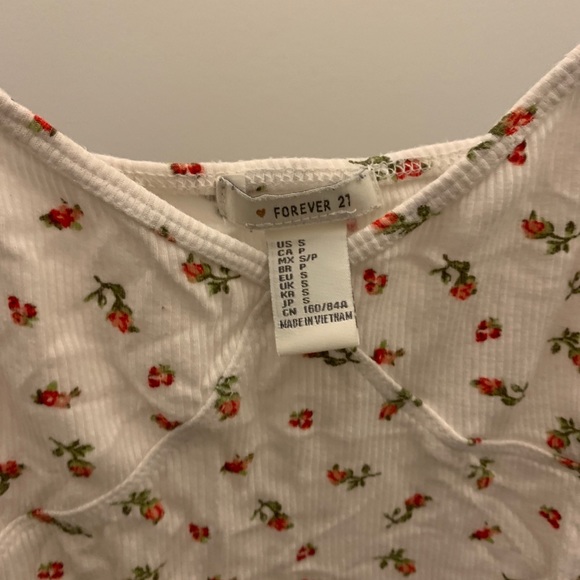 FLORAL TOP - Picture 2 of 2